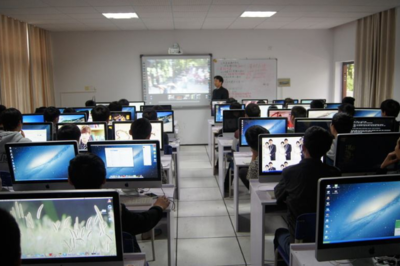 職校學(xué)計算機(jī) 前景分析及與專業(yè)學(xué)校的對比